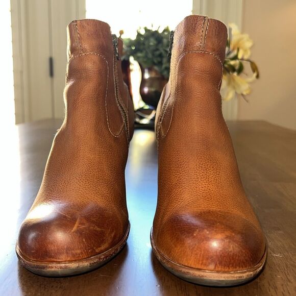 Kork-Ease Michelle Wedge Booties 9.5 Brown Cognac Leather Zip Ankle Boots Soft - Picture 10 of 12